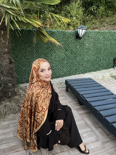 Emine K.