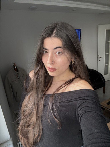Kübra Y.