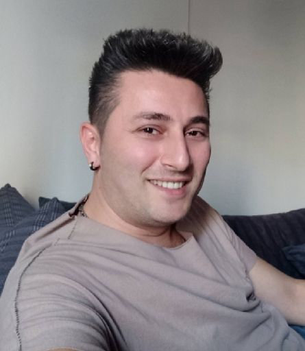 Erşan E.